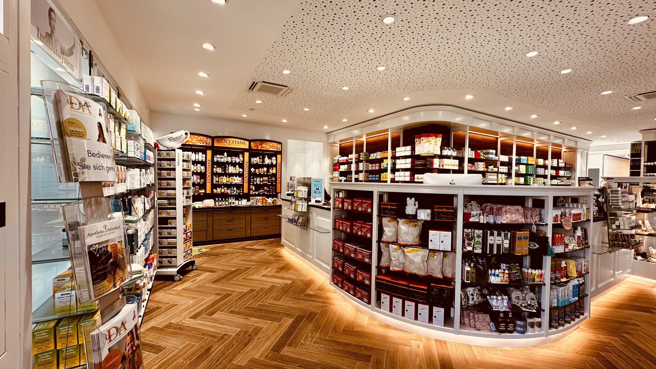 Kosmetik- und Pflegebereich der Apotheke